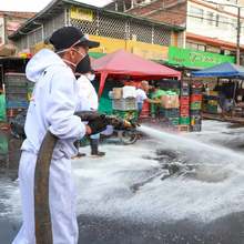 Santa Elena recibi&oacute; ba&ntilde;o matutino, jornada de lavado y desinfecci&oacute;n por la vida de todos