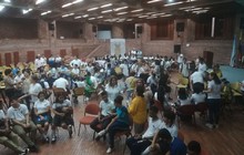 Mesa de trabajo con representantes estudiantiles