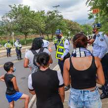 Cale&ntilde;os  acatan medidas de bioseguridad para hacer deporte
