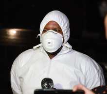 Grupo &eacute;lite de se toma primer d&iacute;a de toque de queda y desactiva nueve fiestas