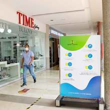 Centros comerciales de Cali cumplieron protocolos en su primer d&iacute;a