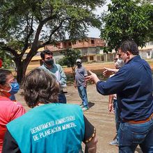 Alcald&iacute;a y comunidad visitan terreno donde se construir&aacute; Parque Lineal Cauquita