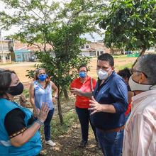 Alcald&iacute;a y comunidad visitan terreno donde se construir&aacute; Parque Lineal Cauquita
