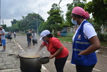 En el barrio Rep&uacute;blica de Israel tambi&eacute;n se cocina con amor