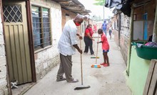Colonia Nari&ntilde;ense da muestras de buenas acciones por su sector