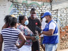 Colonia Nari&ntilde;ense da muestras de buenas acciones por su sector