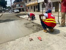 Reparan infraestructura vial en Santa Elena