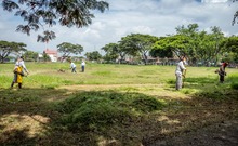 Escenarios comunitarios cale&ntilde;os se embellecen con las tradicionales mingas