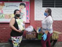 1.646 kits escolares reciben estudiantes de la IE Isaías Gamboa