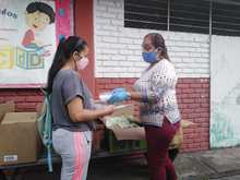 1.646 kits escolares reciben estudiantes de la IE Isaías Gamboa