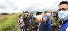 Ministro de Defensa y alcalde de Cali recorrieron zona de Llano Verde