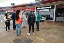 Plazoletas de comidas en centros comerciales est&aacute;n listas para su reapertura