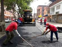 Rehabilitan paso tras derrumbe en La Leonera