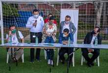 Con un Pacto por la Vida, rueda el bal&oacute;n en las canchas sint&eacute;ticas de Cali