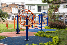 Adecuaci&oacute;n de la zona verde del barrio La Selva, comuna 10