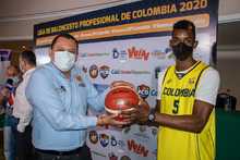 Cali Ciudad Deportiva lanz&oacute; el bal&oacute;n de la Liga Profesional de Baloncesto