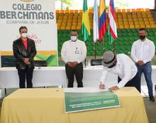 Padres de familia le apuestan al desarrollo integral de sus hijos, mediante el esquema de alternancia