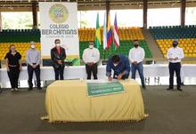 Padres de familia le apuestan al desarrollo integral de sus hijos, mediante el esquema de alternancia