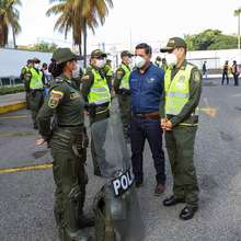 El desaf&iacute;o mayor de la democracia es la defensa de la vida y la mediaci&oacute;n: Ospina