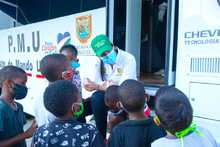 Sembrando actos de amor con la comunidad de la urbanizaci&oacute;n R&iacute;o Cauca