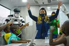 Sembrando actos de amor con la comunidad de la urbanizaci&oacute;n R&iacute;o Cauca