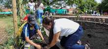 Se sembr&oacute; el Jard&iacute;n de la Vida, en barrio Llano Verde