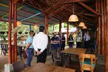 Salud P&uacute;blica hizo entrega masiva de tapabocas en el sector de Pance