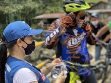 Salud P&uacute;blica hizo entrega masiva de tapabocas en el sector de Pance