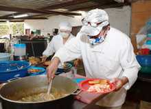 El programa de lucha contra el hambre beneficia mas de 100 personas en el corregimiento La Paz