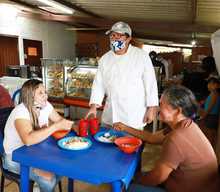 El programa de lucha contra el hambre beneficia mas de 100 personas en el corregimiento La Paz
