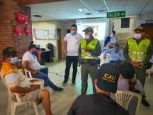 Llegan los &lsquo;Frutos de mi Vereda&rsquo; al Bulevar del R&iacute;o con las tiendas campesinas