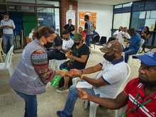 Llegan los &lsquo;Frutos de mi Vereda&rsquo; al Bulevar del R&iacute;o con las tiendas campesinas