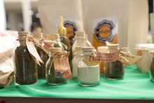 Llegan los &lsquo;Frutos de mi Vereda&rsquo; al Bulevar del R&iacute;o con las tiendas campesinas