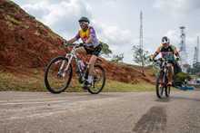 En medio de una rodada por Silo&eacute;, ciclistas cale&ntilde;os pidieron respeto por la vida en las v&iacute;as