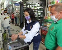 Salud P&uacute;blica inspecciona protocolos de bioseguridad en establecimientos comerciales en el d&iacute;a sin IVA