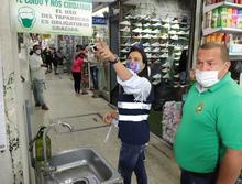 Salud P&uacute;blica inspecciona protocolos de bioseguridad en establecimientos comerciales en el d&iacute;a sin IVA