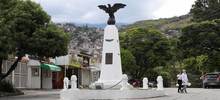 El ic&oacute;nico monumento del &aacute;guila abraza al barrio Santa Isabel desde 1946