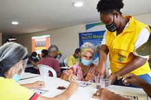 Se reactiva los espacios de encuentro para los adultos mayores del &aacute;rea de renovaci&oacute;n urbana.  