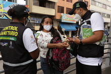 Pedagog&iacute;a anticovid en estaciones del MIO