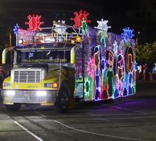 El alumbrado navide&ntilde;o ya rueda por las calles de la Sultana del Valle