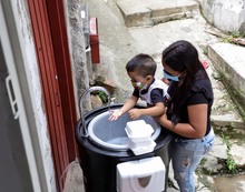 El trueque: material para el reciclaje a cambio de alimento