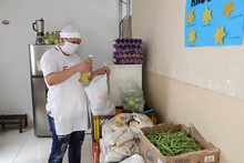 El trueque: material para el reciclaje a cambio de alimento