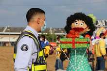 Por Cali rueda una caravana navide&ntilde;a con bioseguridad incluida