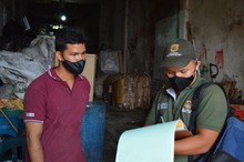 Jornada de sensibilizaci&oacute;n sobre separaci&oacute;n de residuos s&oacute;lidos en el centro de Cali 