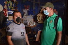 Jornada de sensibilizaci&oacute;n sobre separaci&oacute;n de residuos s&oacute;lidos en el centro de Cali 