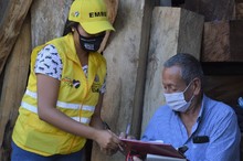 Jornada de sensibilizaci&oacute;n sobre separaci&oacute;n de residuos s&oacute;lidos en el centro de Cali 