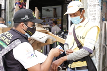 Ventas estacionarias y ambulantes del centro fueron sensibilizadas en prevenci&oacute;n del Covid