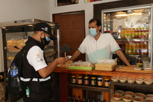 Por quejas en incumplimientos a protocolos de bioseguridad, se visit&oacute; comercio en Alameda