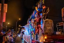 A bordo de bici, la Secretar&iacute;a del Deporte alumbr&oacute; la navidad de los cale&ntilde;os