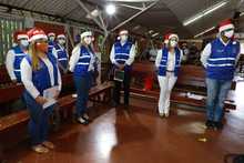 La Novena de Aguinaldos sigue llevando esperanza a los hogares cale&ntilde;os